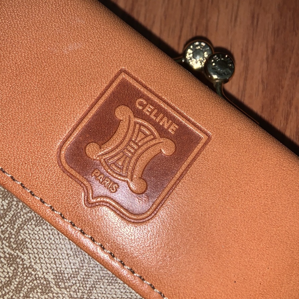NWOT Authentic Celine Kisslock Wallet - Picture 2 of 14